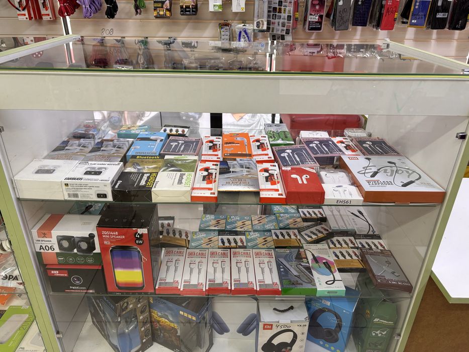 Аксесуары,гаджеты на телефон