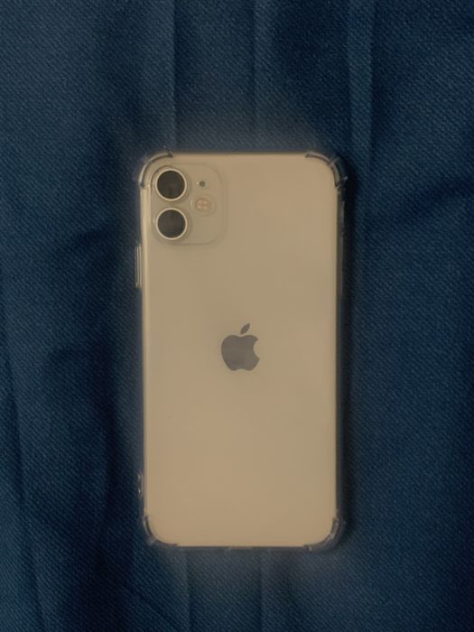 IPhone 11 - белый
