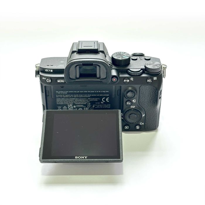 Фотоаппарат Sony A7 III Body и объектив Sony FE 90mm f/2.8 Macro G OSS