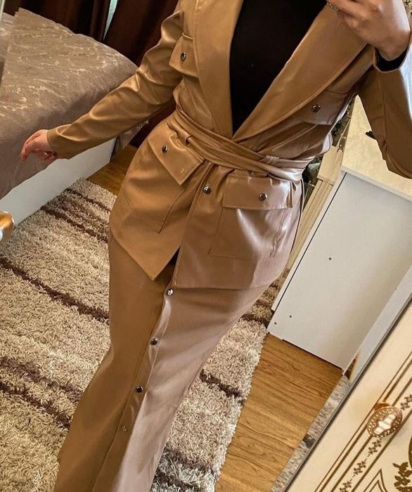 Костюм из эко кожи