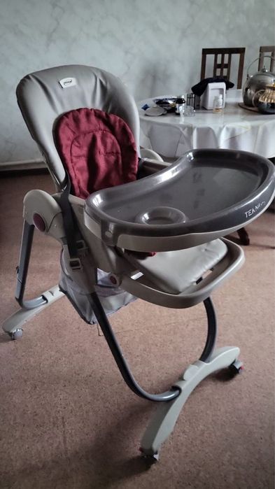 Детский стульчик для кормления