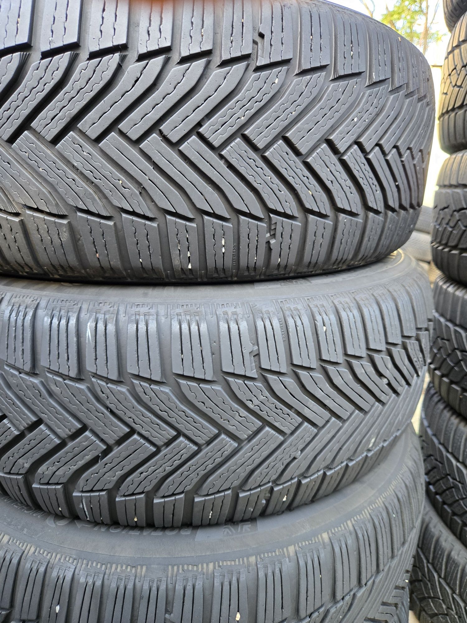 4бр. 215 60 16 Michelin зимни.