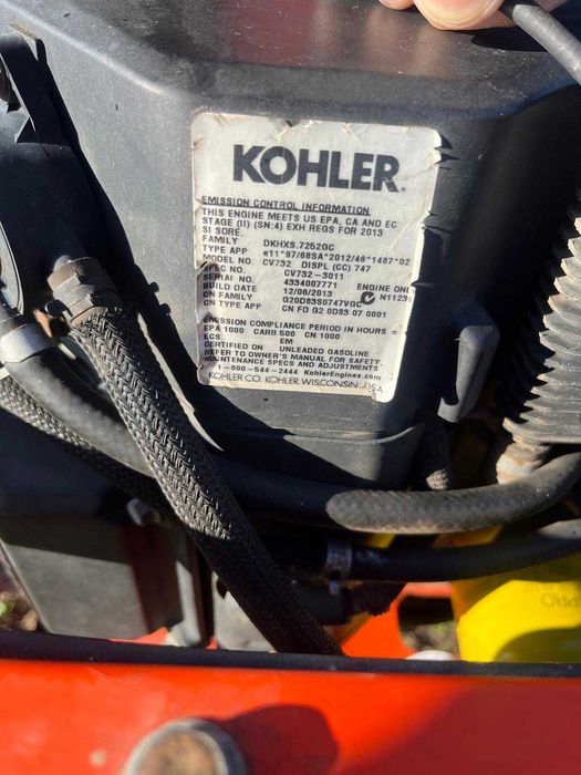 Tractor de tuns iarba profesional KUBOTA Z724