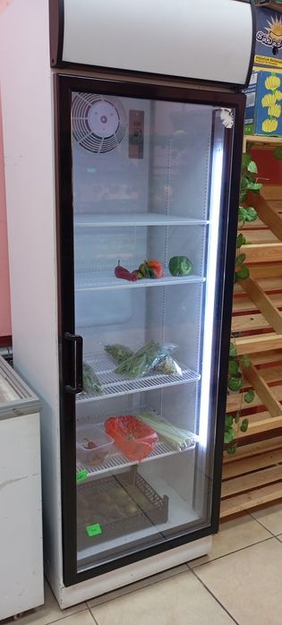 Продам холодильник для магазин