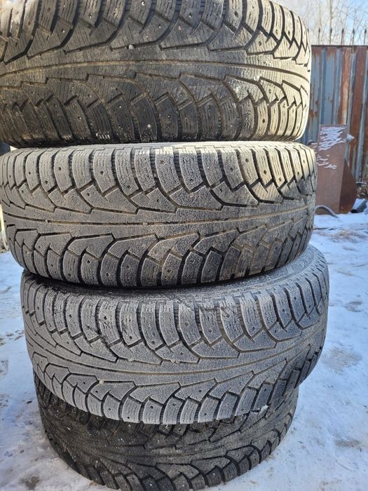 Продам зимние шины Nokian 265/60/18
