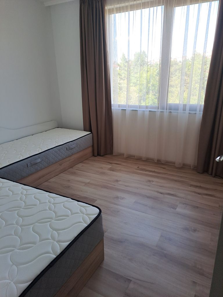 Дава се под наем Тристаен апартамент в Велико Търново, Акация - 65 кв.м за 800 € - Снимка #2