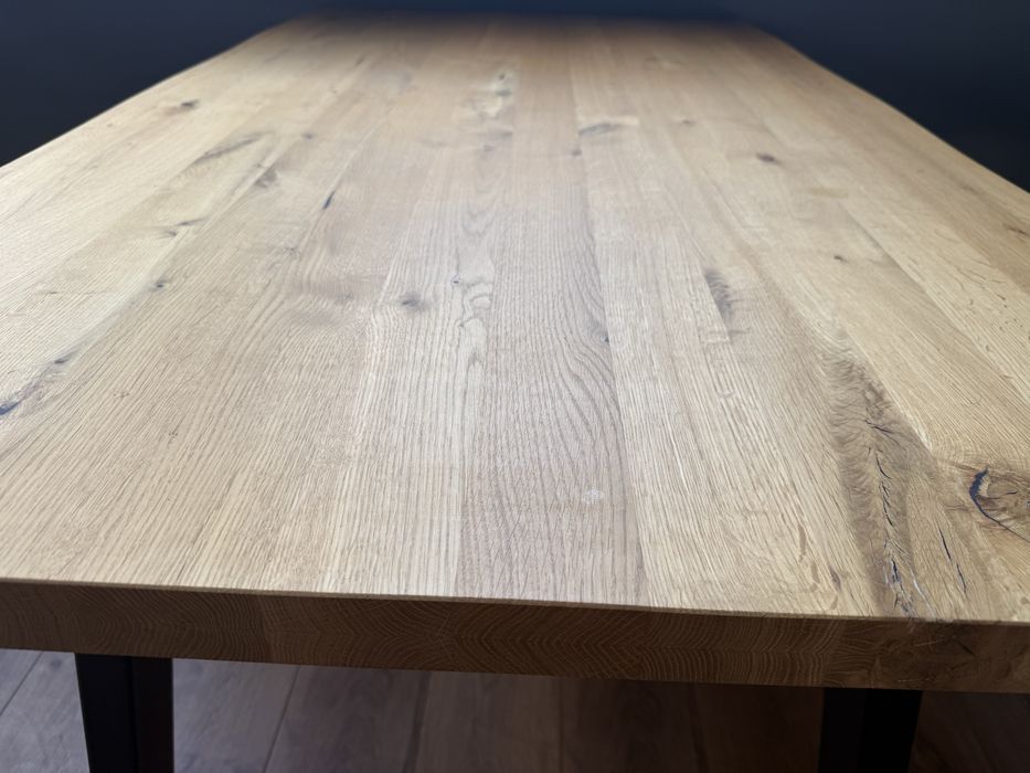 Трапезна маса от масив с метални крака(черен мат). Размери: 160/90/75