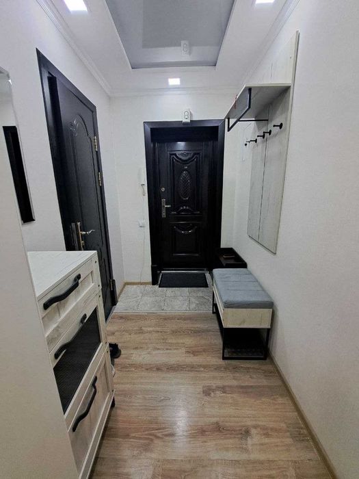 Сдается  3 комн на Госпитальном  своя