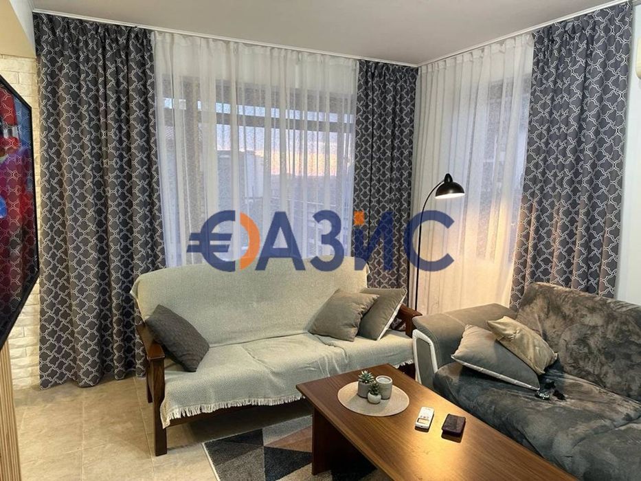 Продава се Тристаен апартамент в Свети Влас - 131 кв.м за 1031 €/кв.м - Снимка #2