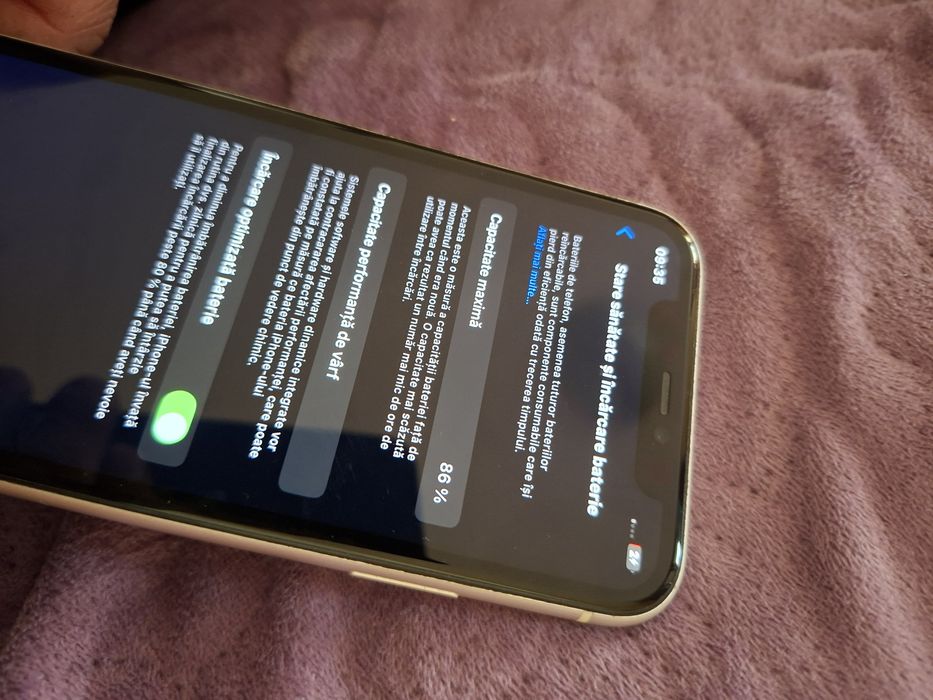 Vând iPhone 11 perfect funcțional