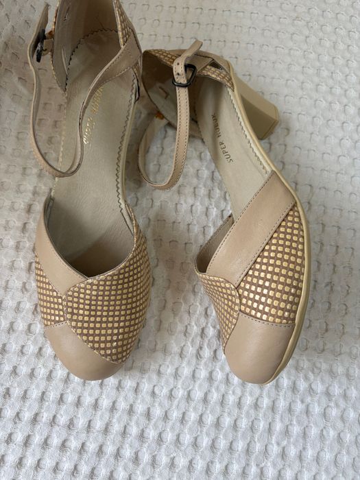 Дамски обувки пролетни