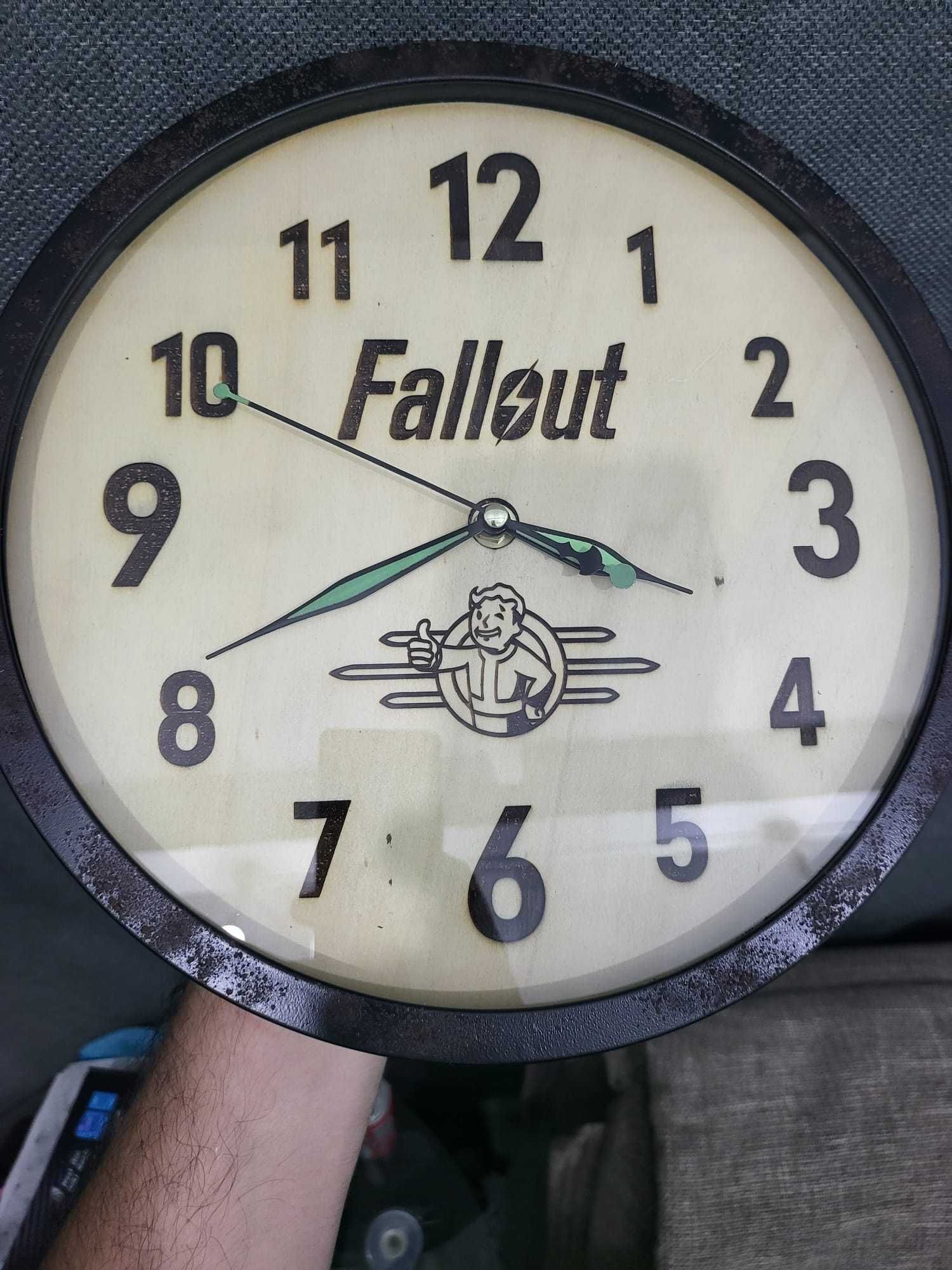 Ceas de perete Fallout UNICAT