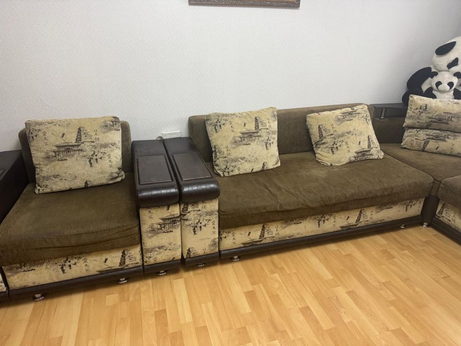 Продам диван дешево  40 тыс срочно