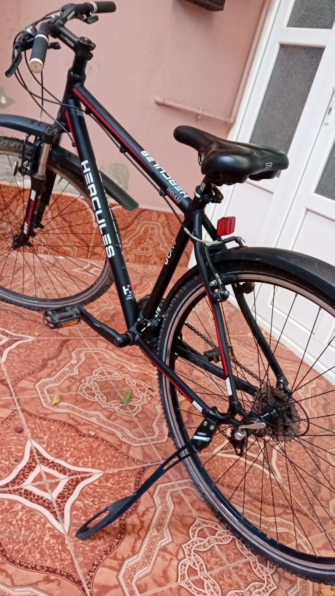 Bicicletă aluminiu 28 diametrul roți.