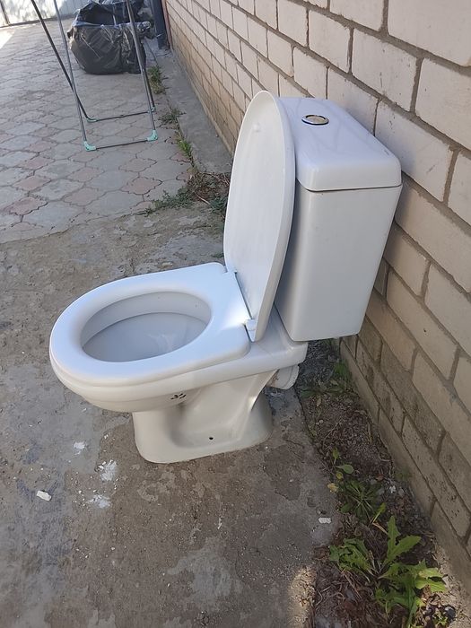 Унитаз в отличном состоянии
