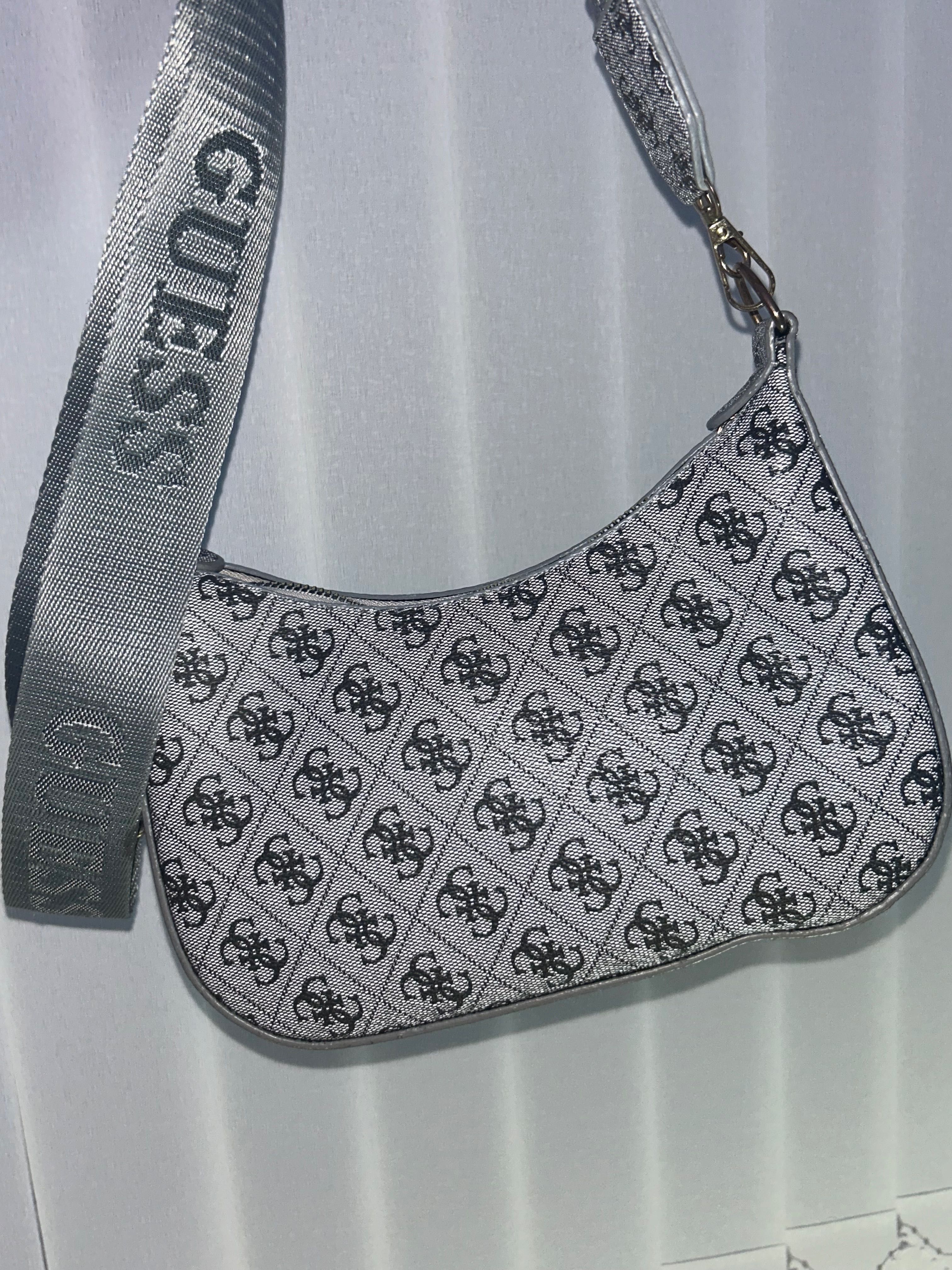 Дамска чанта Guess