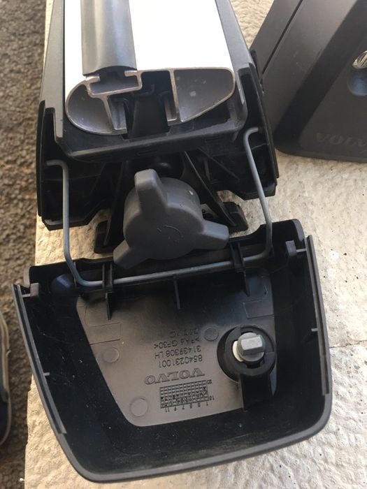 Volvo XC 40, XC 90, XC60, V90 , V60 - напречни греди , багажник Thule