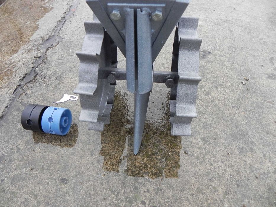 Semanatoare manuala pentru sere si gradini legume seminte mici ridichi