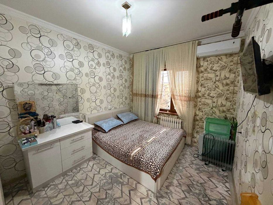 Продаётся 2х комн квартира на 5 этаже Ор-р  6 микрорайон Мадина