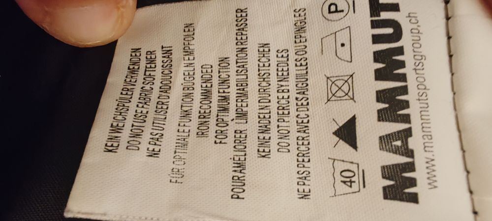 Geacă MAMMUT GORE TEX - M bărbat , superbă