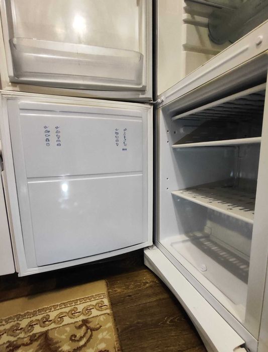 Холодильник Indesit B 18