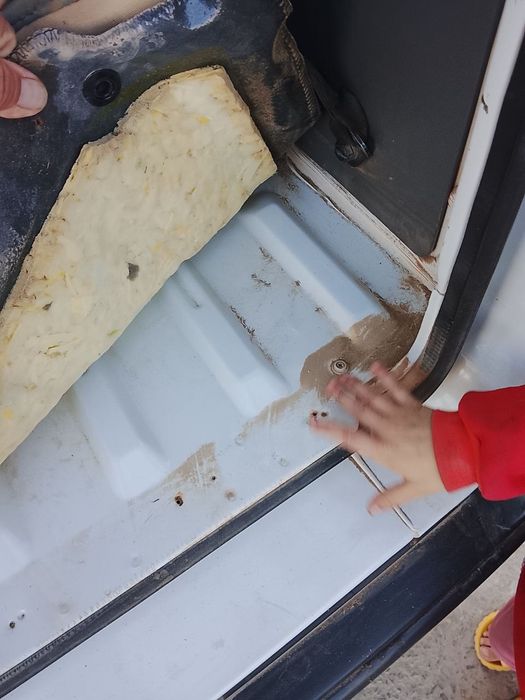 Дамаз срочно сотилади 2011йил  5000$