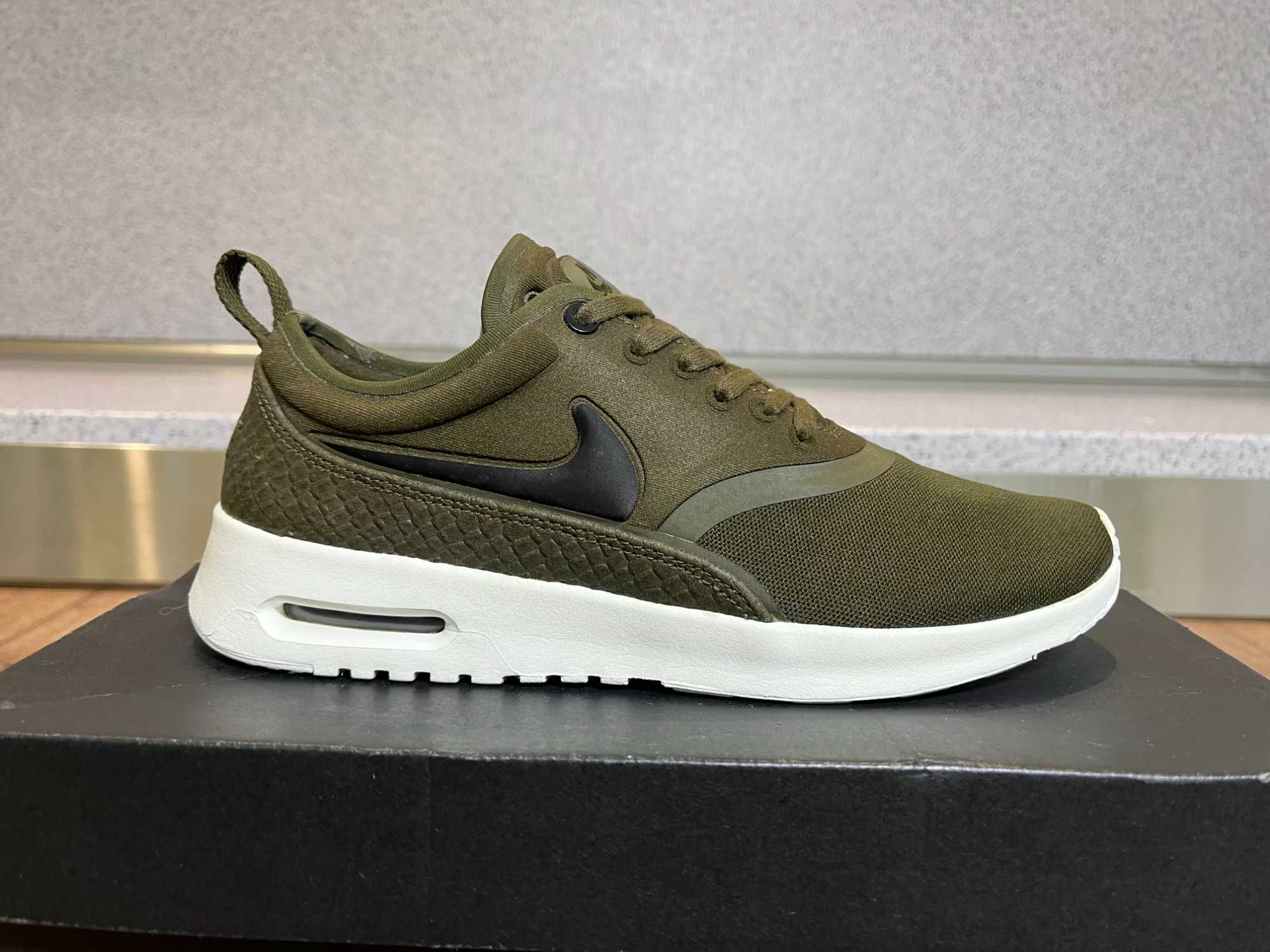 ОРИГИНАЛНИ *** Nike Air Max Thea Ultra Premium / Green Snake