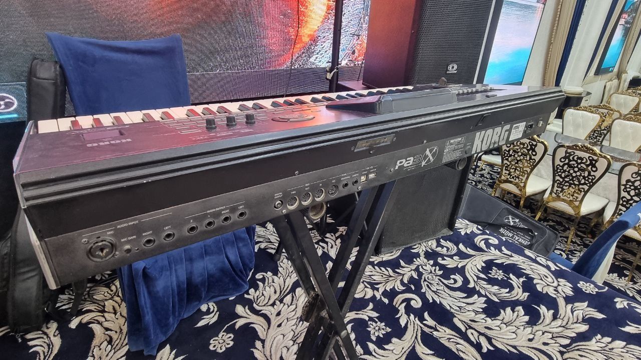 Korg pa3x  sotiladi