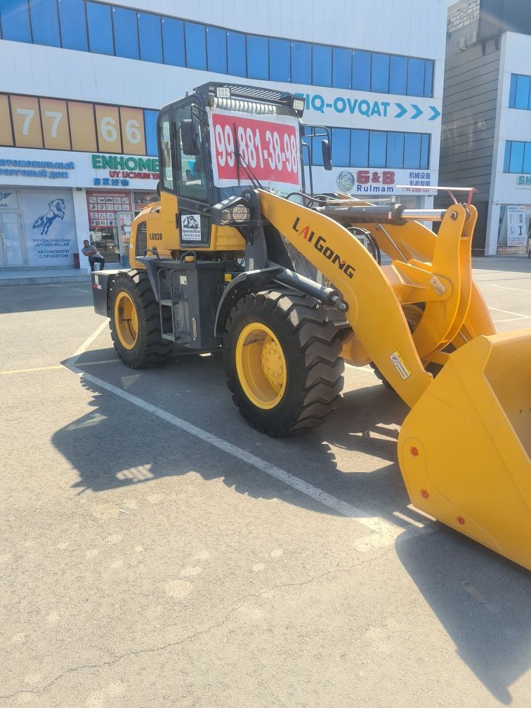 Погрузчик 1.5куб в Ташкенте