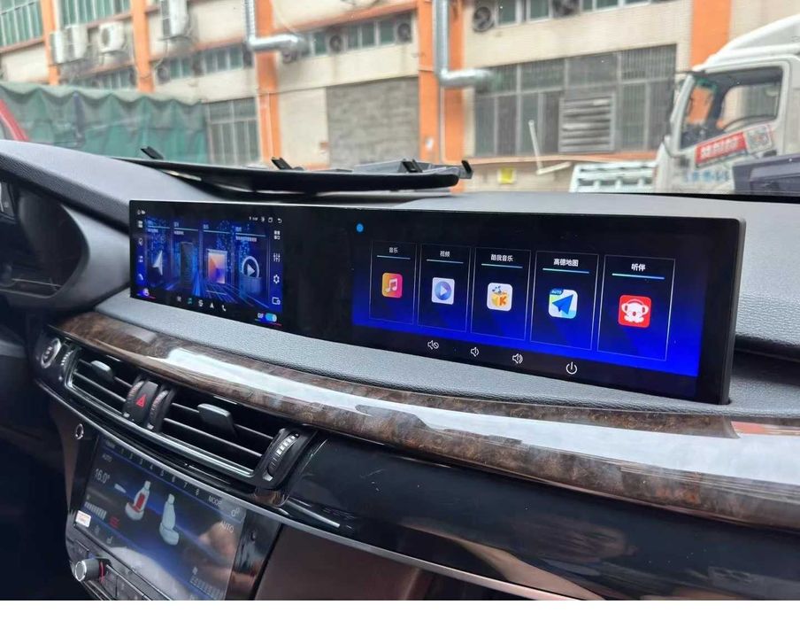 24,6-дюймовый QLED-экран Android 13 на торпеду Вашего авто!