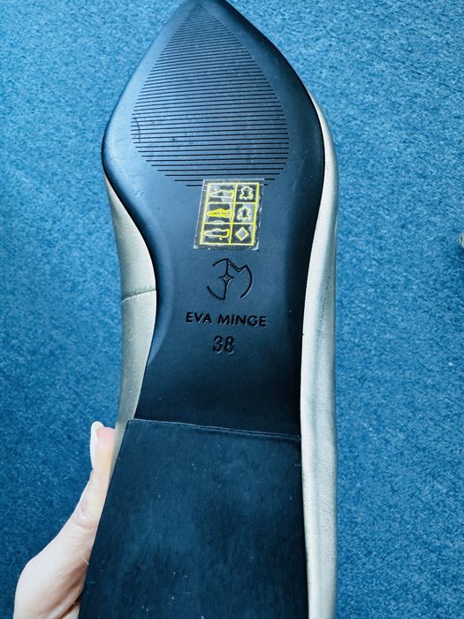 Дамски равни обувки Eva Minge нови