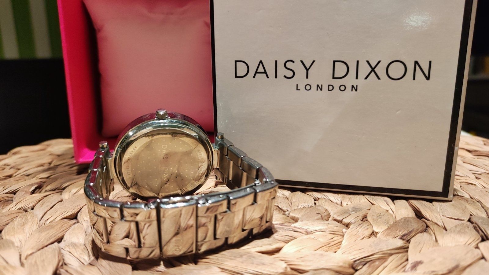 Часовник Daisy Dixon