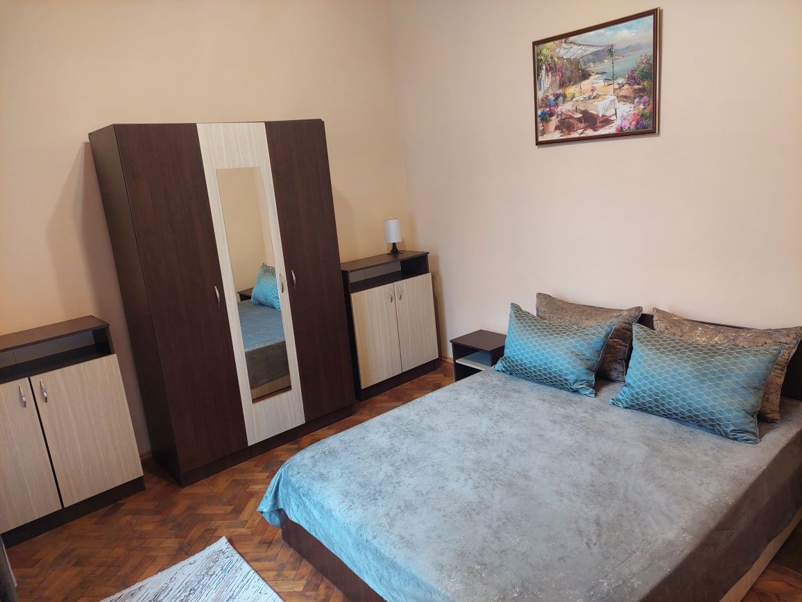 Dau in chirie apartament 1 Cameră, zonă Centrală