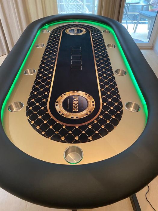 Masa Poker cu capac de lemn si banda led CustomTables.eu
