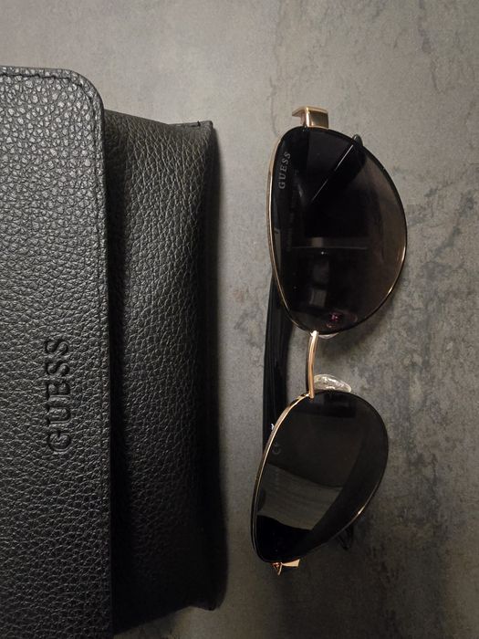 Чисто нови слънчеви дамсли очила guess