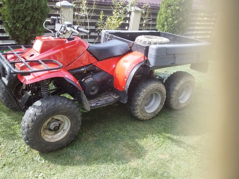 Vând ATV Polaris