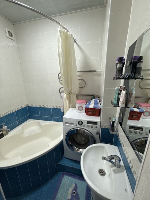 Srochna sotiladi naqdga 79000 $ tinchlik metroda