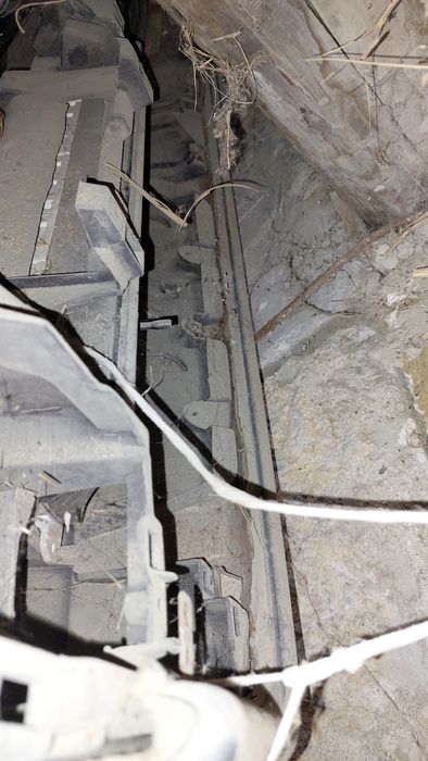 Продается панель Toyota  Surf и зеркало на крыло