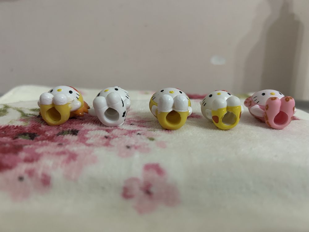 Hello Kitty/ Хеллоу Китти (колпачки для карандашей)