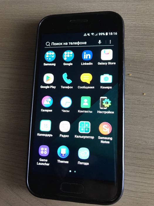 Телефон Самсунг А3