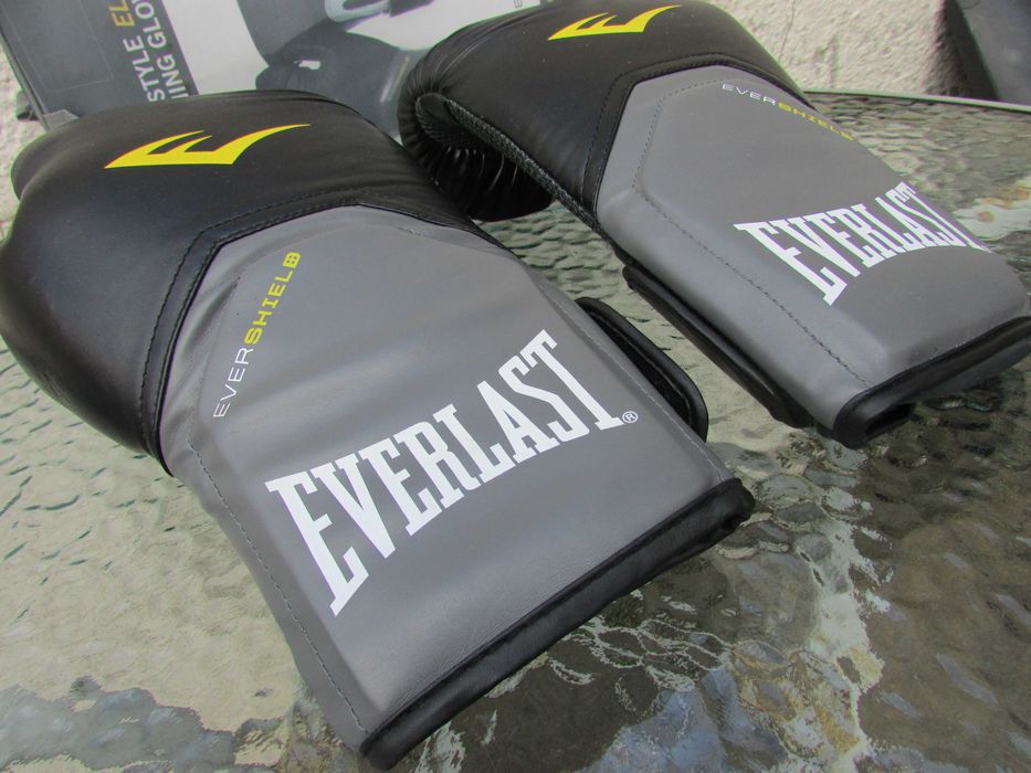 Боксови ръкавици Everlast Pro Style Elite
