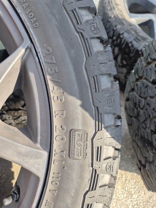 Джанти с гуми 20 цола 275/45 20