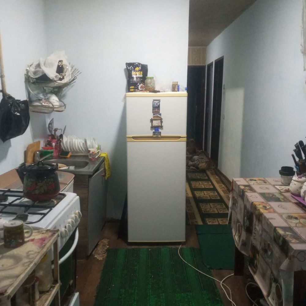 Дом жуда кенг ва хоналари котта