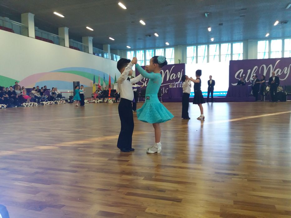 Спортивно-бальное платье