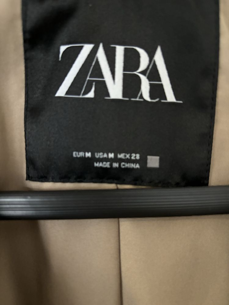 Palton Zara nou cu efect de blana