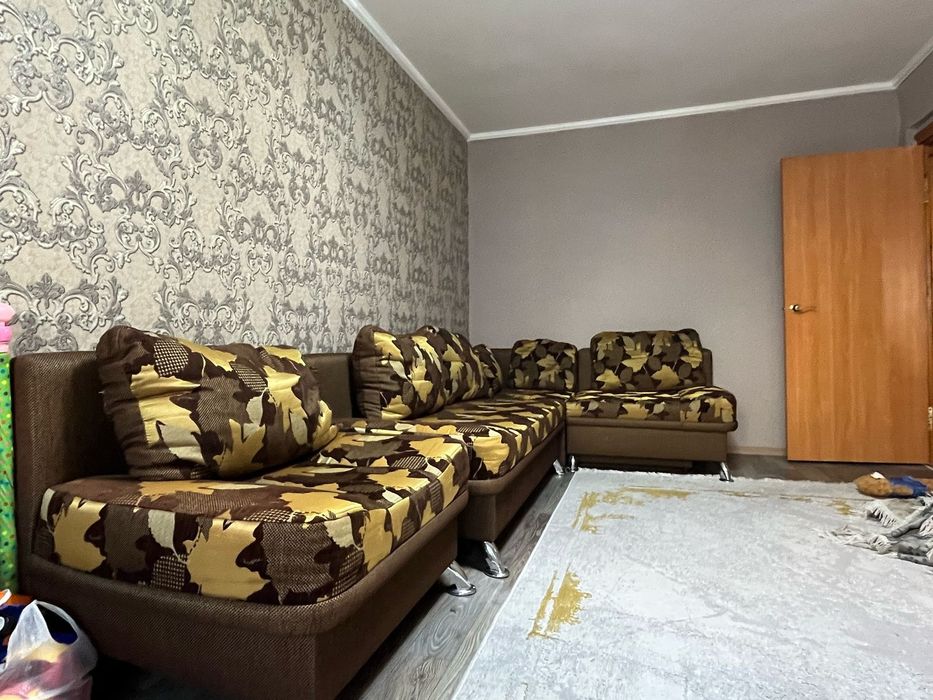 Продам диван с креслом в хорошем состоянии