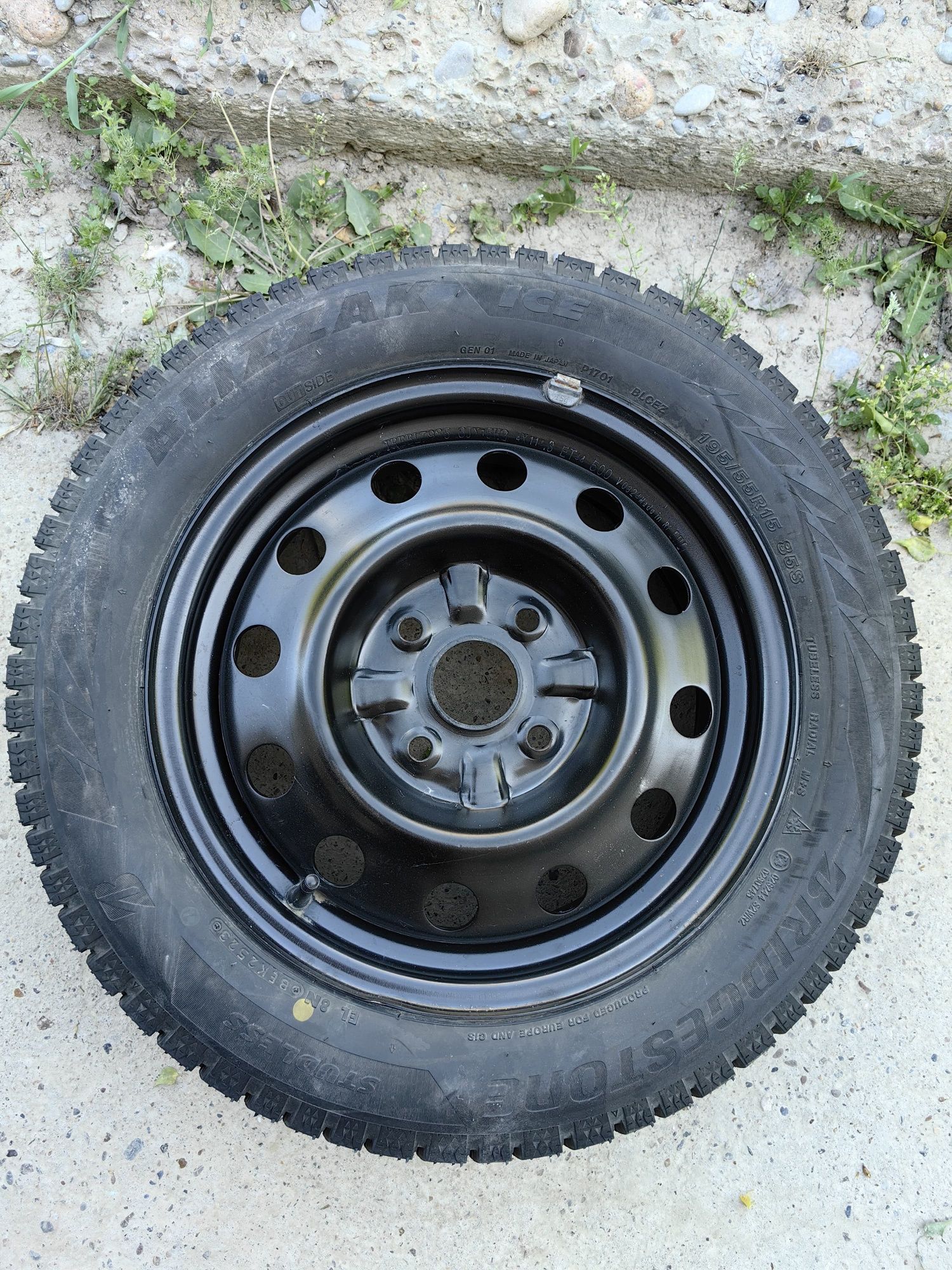 Комплект зимних шин Bridgestone Blizzak Ice + диски