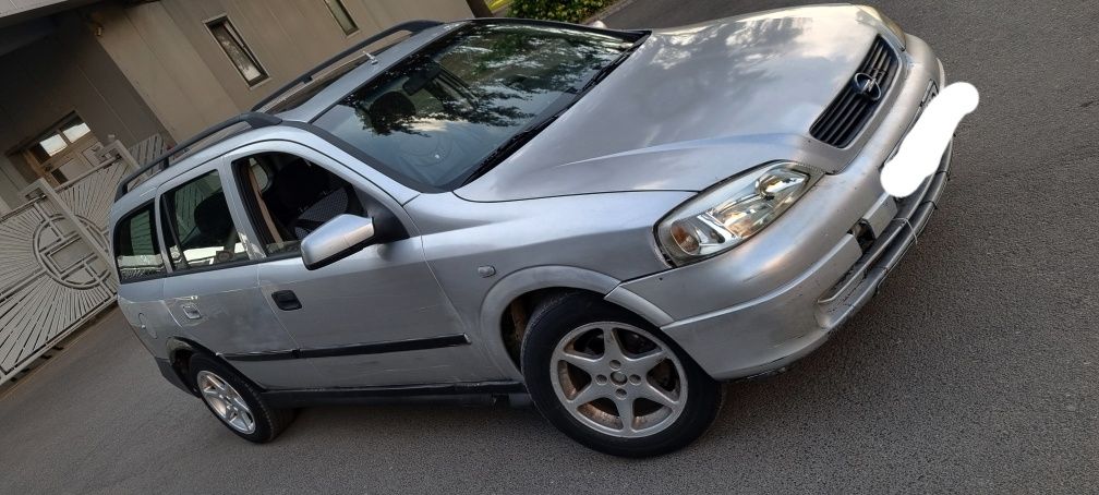 Opel astra an 2000