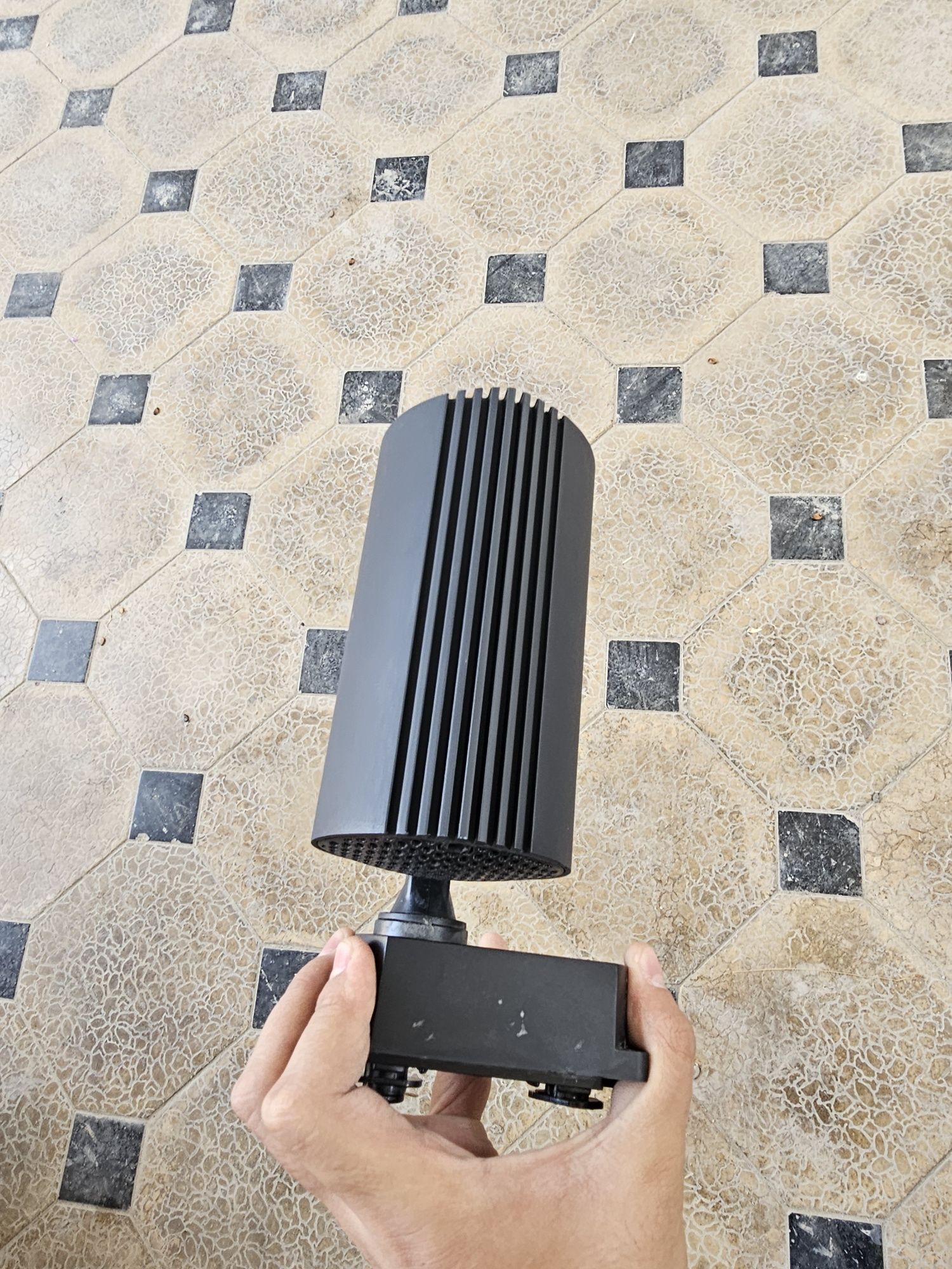 Dusel led rangi qora