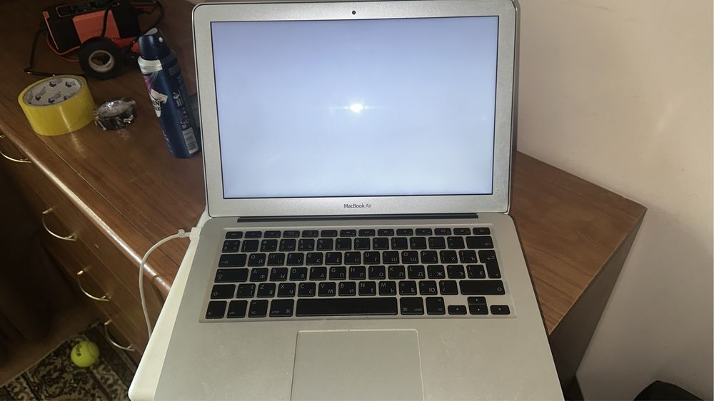 macbook air 11год